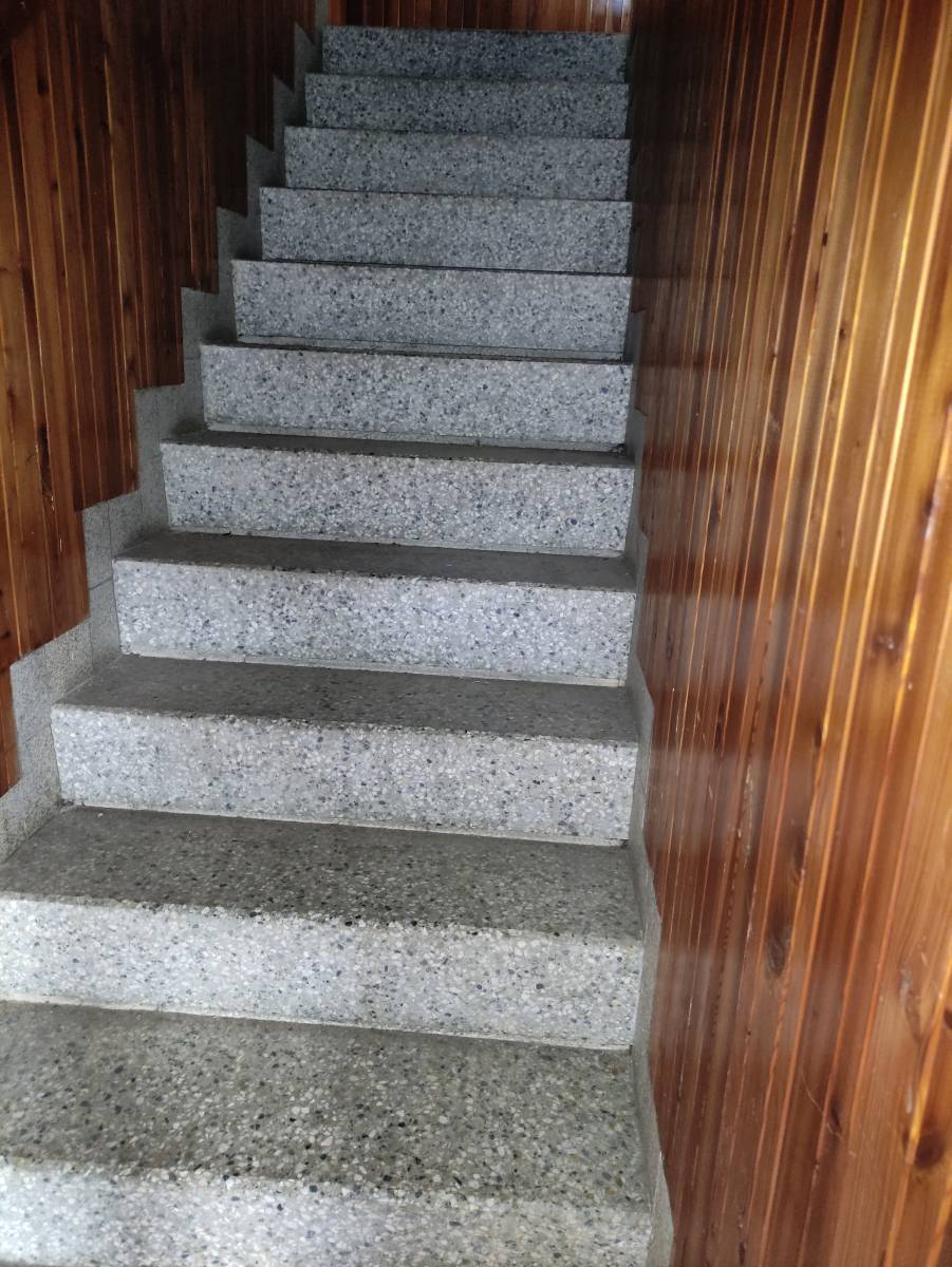 Autoslužby – klempířina, lakování, pneuservis